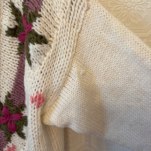 Vintage Women's Cottagecore Cardigan Sweater Pink and Purple Floral Sz M - Picture 4 of 6